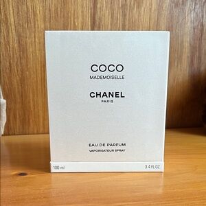 Empty CHANEL Cocoa Mademoiselle Eau de Parfum box
Limited edition